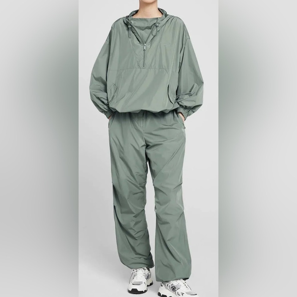 Anine Bing Sport Ember Jacket & Reid Recycled Shell Cargo Pants Green Size SMALL
